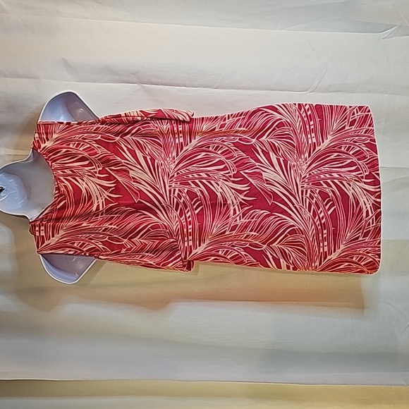 3/$20 Greige M Palms Lace Top - Picture 9 of 10